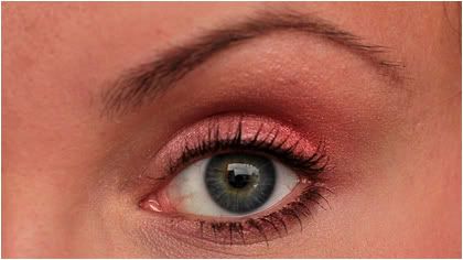 dunkelgefunkel Augen Makeup Red Rot