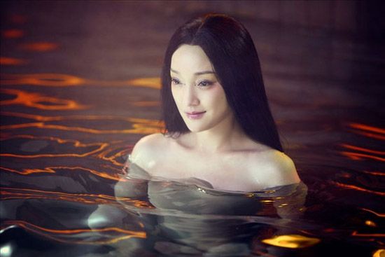Những màn 'tắm tiên' nóng bỏng của mỹ nhân Hoa ngữ 