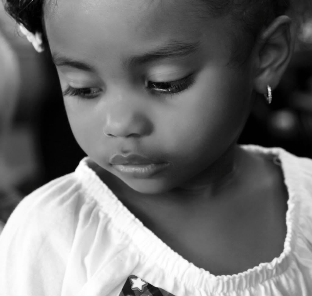 IMAGE: http://i793.photobucket.com/albums/yy220/alissa190/2010_04_18_9999_137bw.jpg